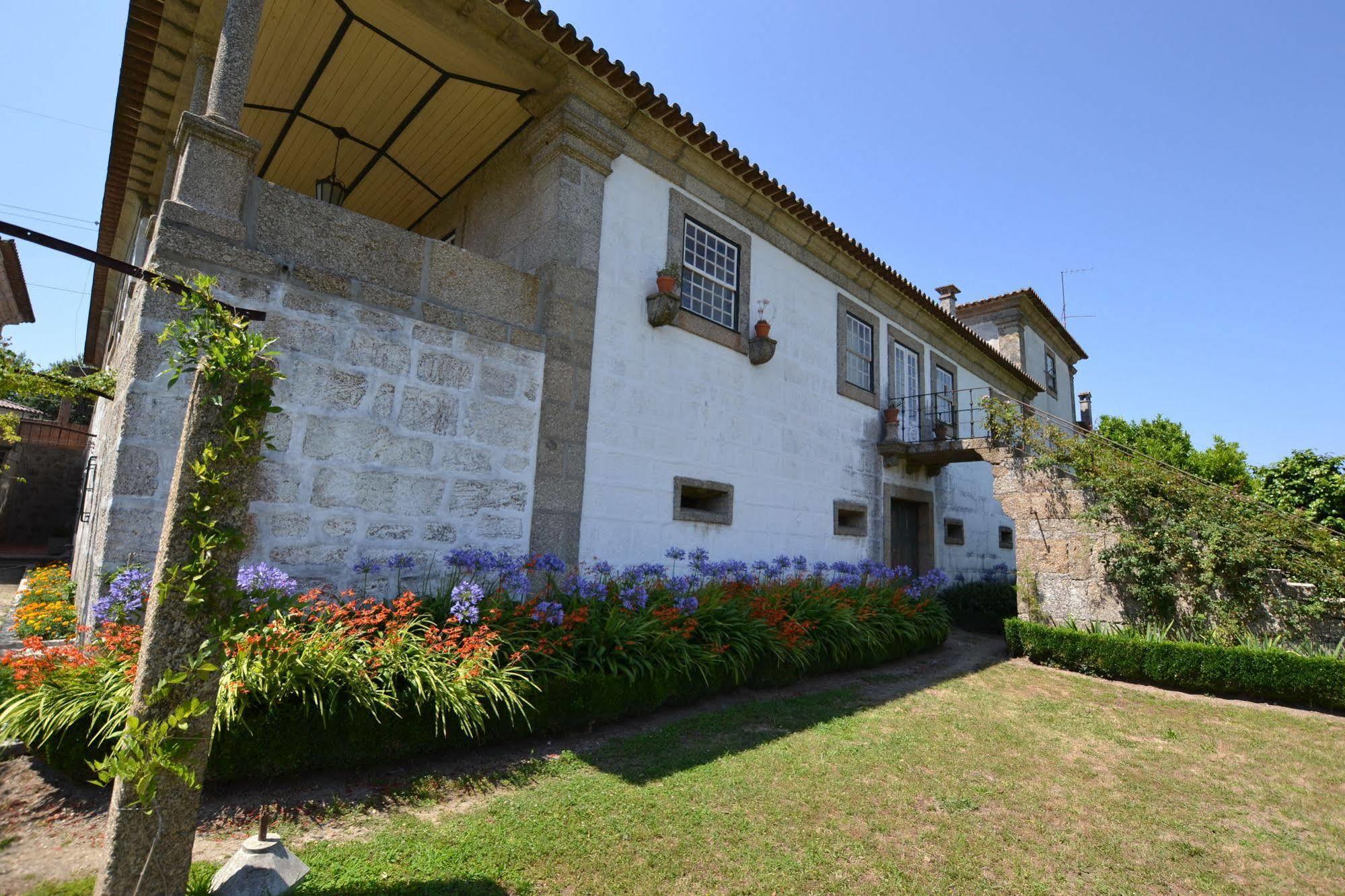Bed and Breakfast Casa Do Ribeiro Guimarães Esterno foto
