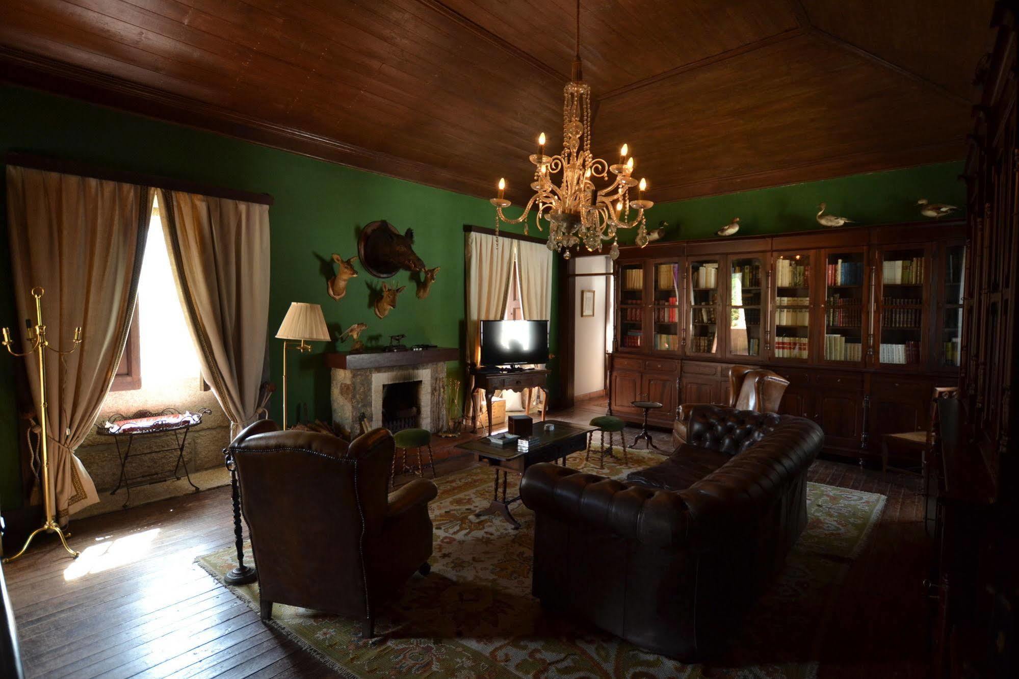Bed and Breakfast Casa Do Ribeiro Guimarães Esterno foto