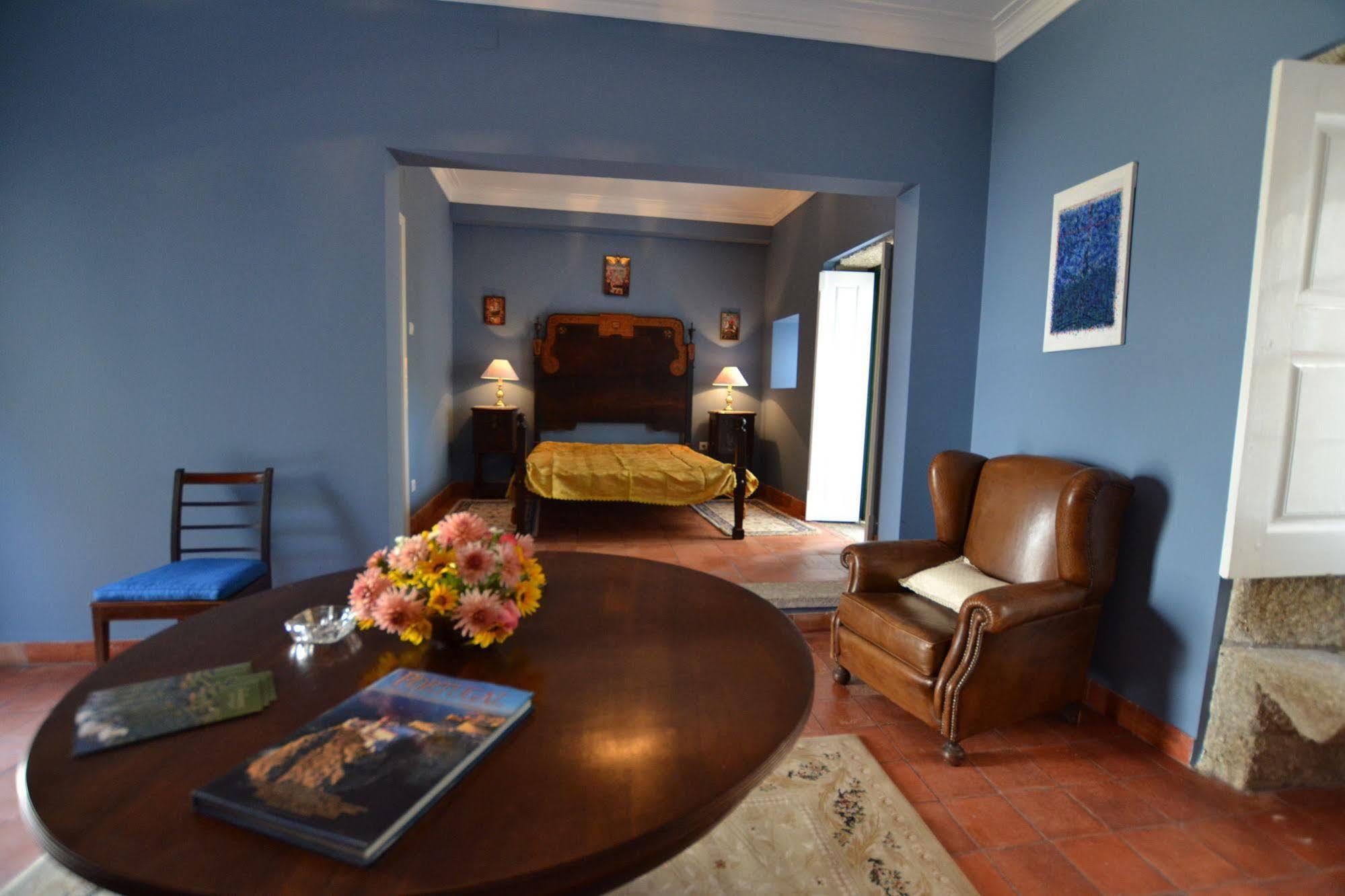 Bed and Breakfast Casa Do Ribeiro Guimarães Esterno foto