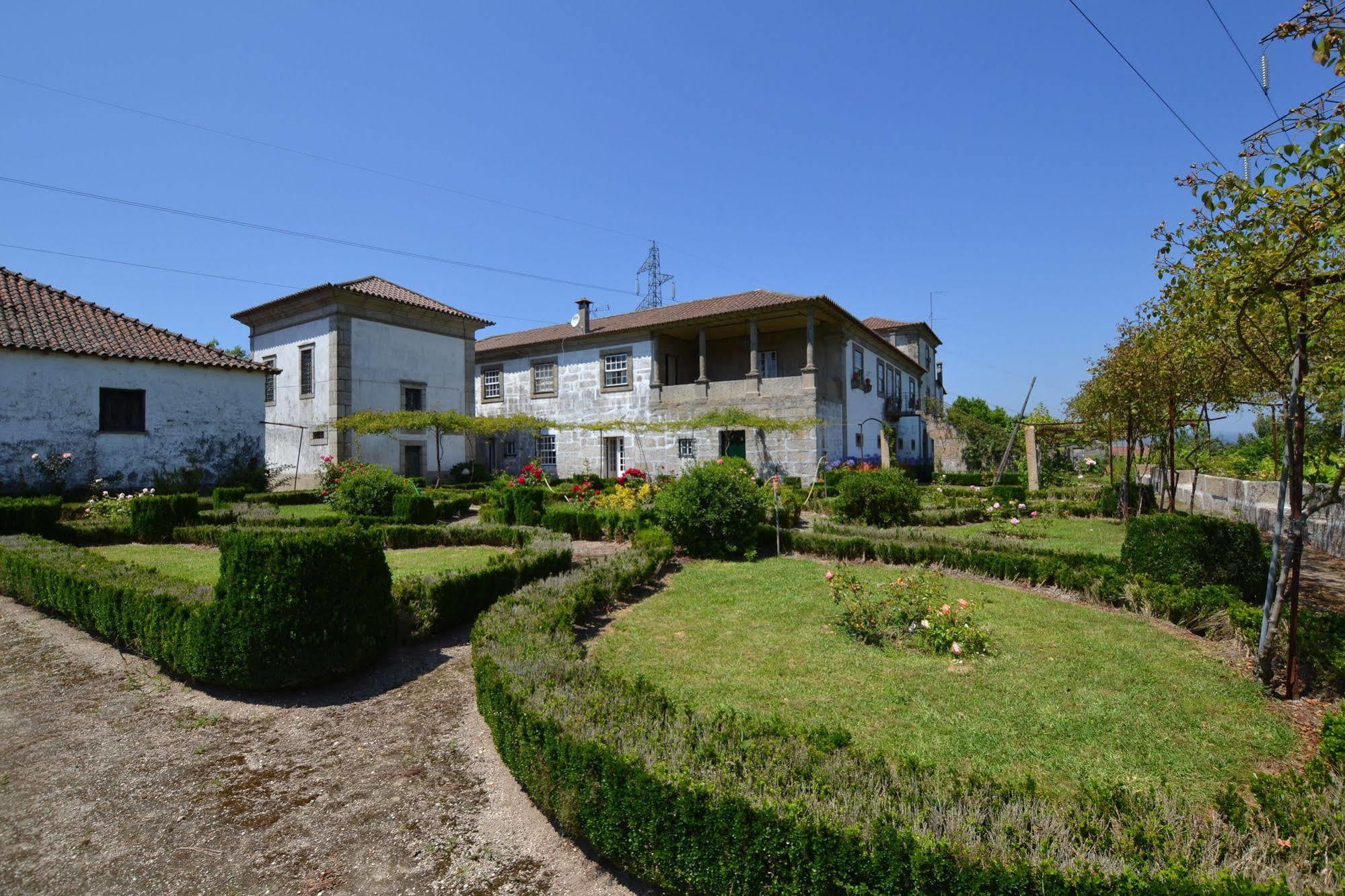 Bed and Breakfast Casa Do Ribeiro Guimarães Esterno foto