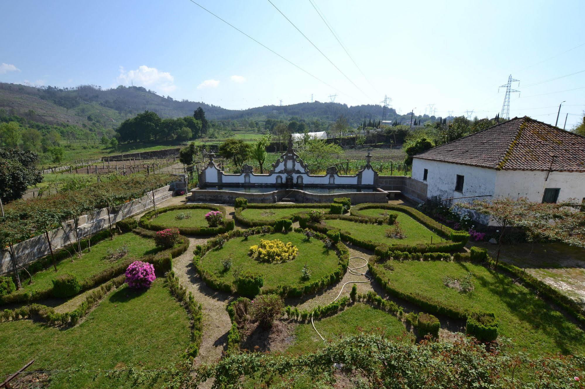 Bed and Breakfast Casa Do Ribeiro Guimarães Esterno foto